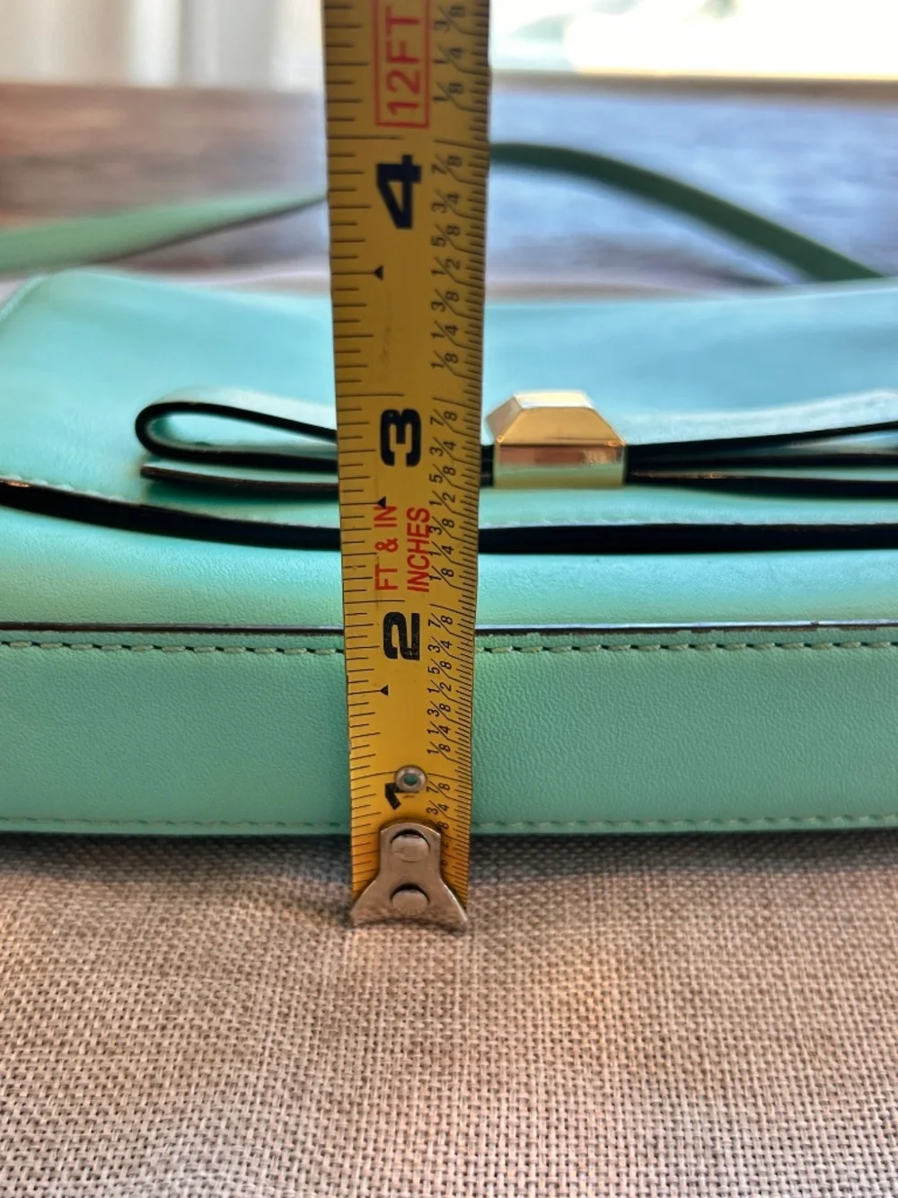 Eye Catching Kate Spade Crossbody Purse